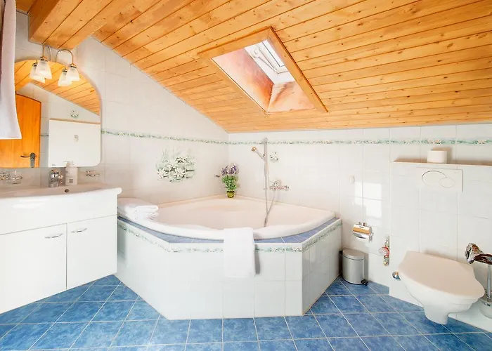 公寓 豪斯艾米娜酒店